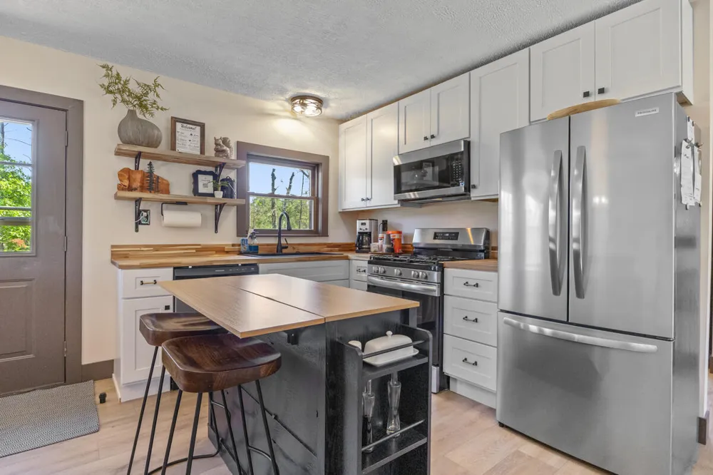 27 E 9 Mile Road Irons, MI 49644