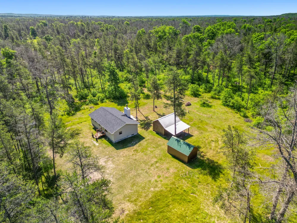 27 E 9 Mile Road Irons, MI 49644