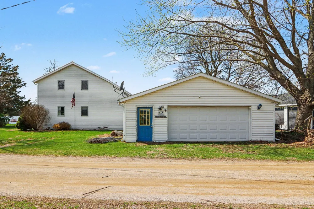 55530 Bucknell Lane Mendon, MI 49072