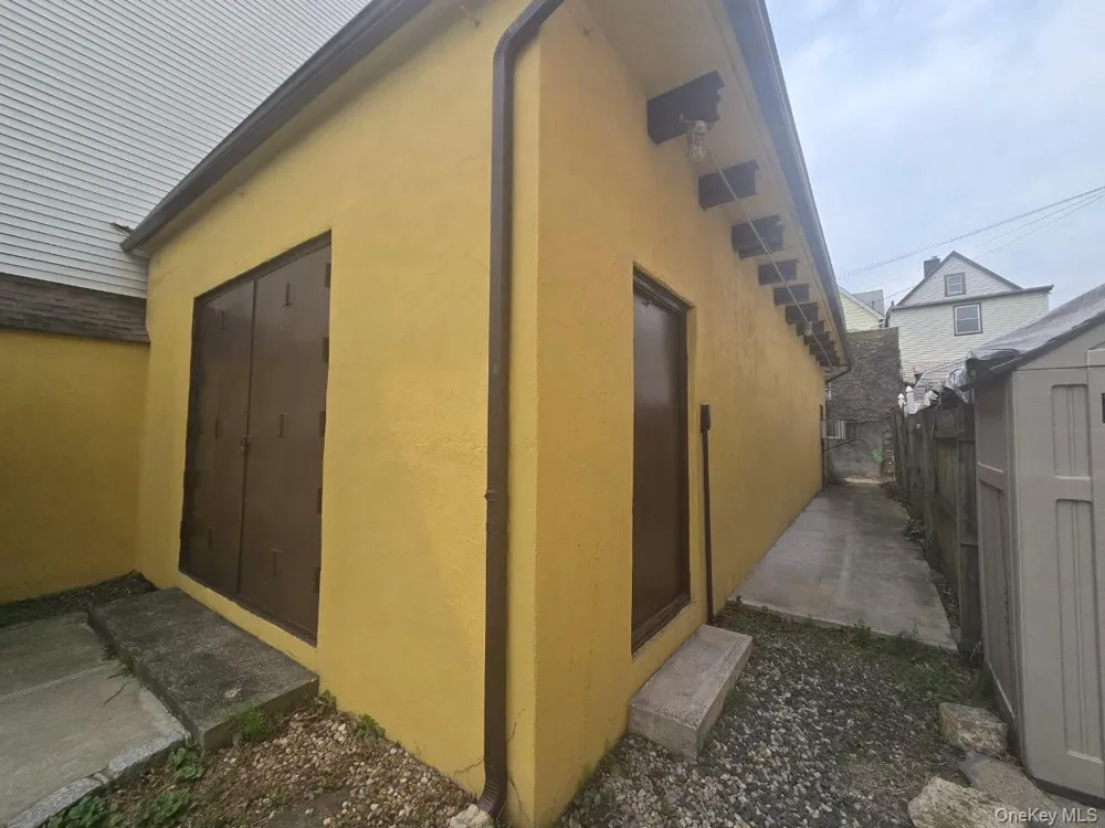 1405 Saint Lawrence Avenue Bronx, NY 10472