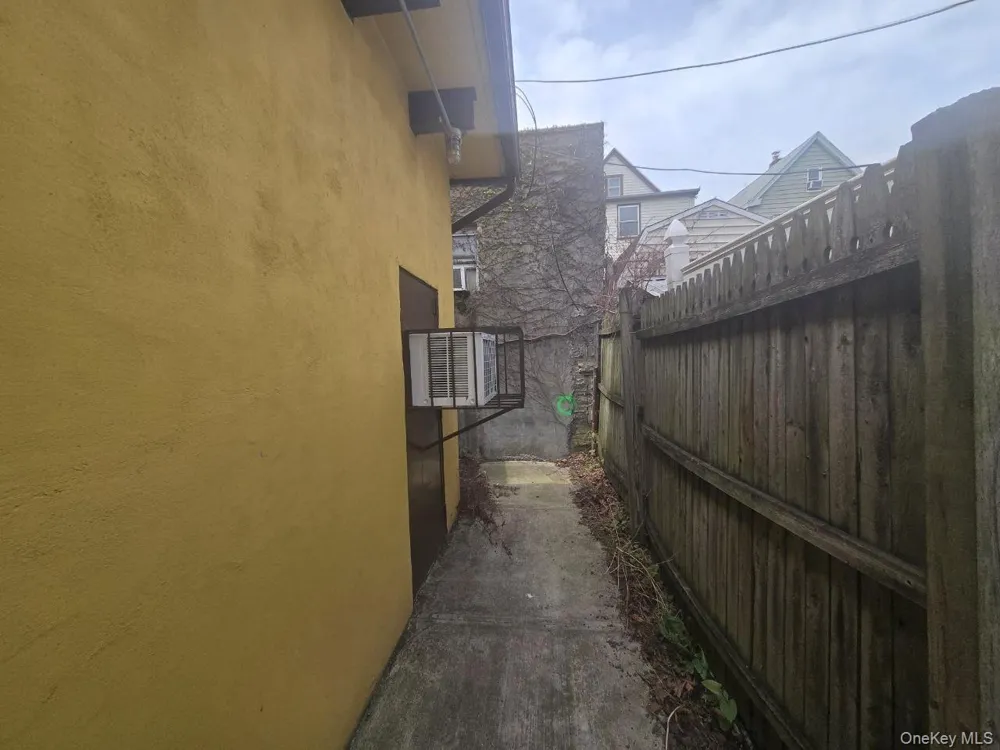 1405 Saint Lawrence Avenue Bronx, NY 10472