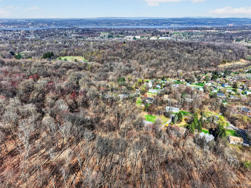 15-16 Hideaway Place Beacon, NY 12508