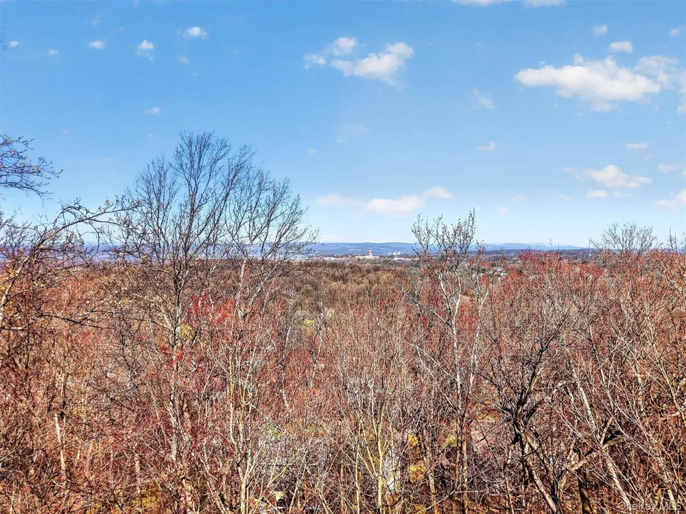 15-16 Hideaway Place Beacon, NY 12508
