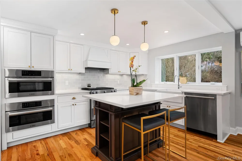 1001 Shore Acres Drive Mamaroneck, NY 10543