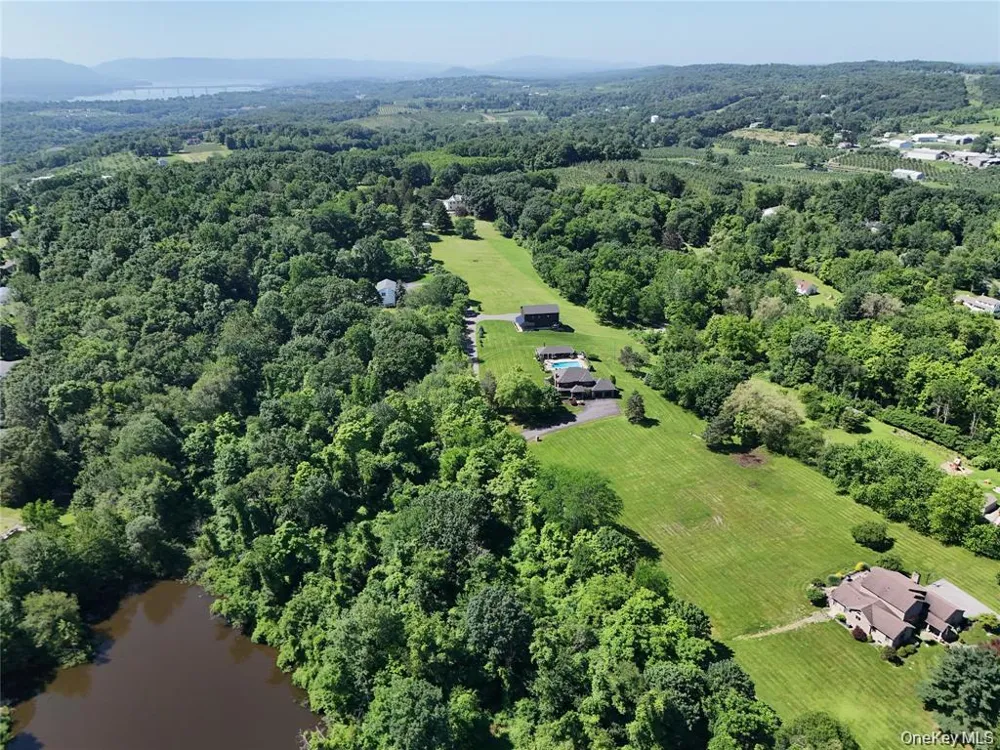 Cricchios Lane Marlboro, NY 12542