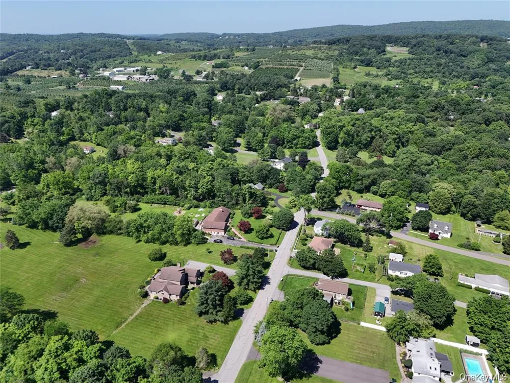 Cricchios Lane Marlboro, NY 12542