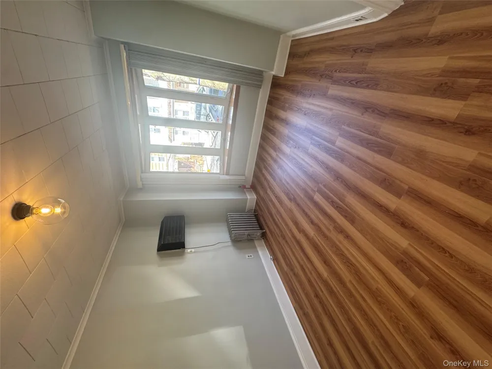 7834 79th Street Glendale, NY 11385