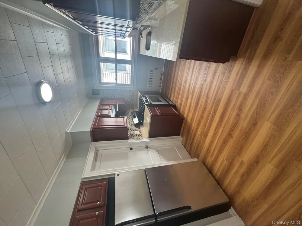 7834 79th Street Glendale, NY 11385