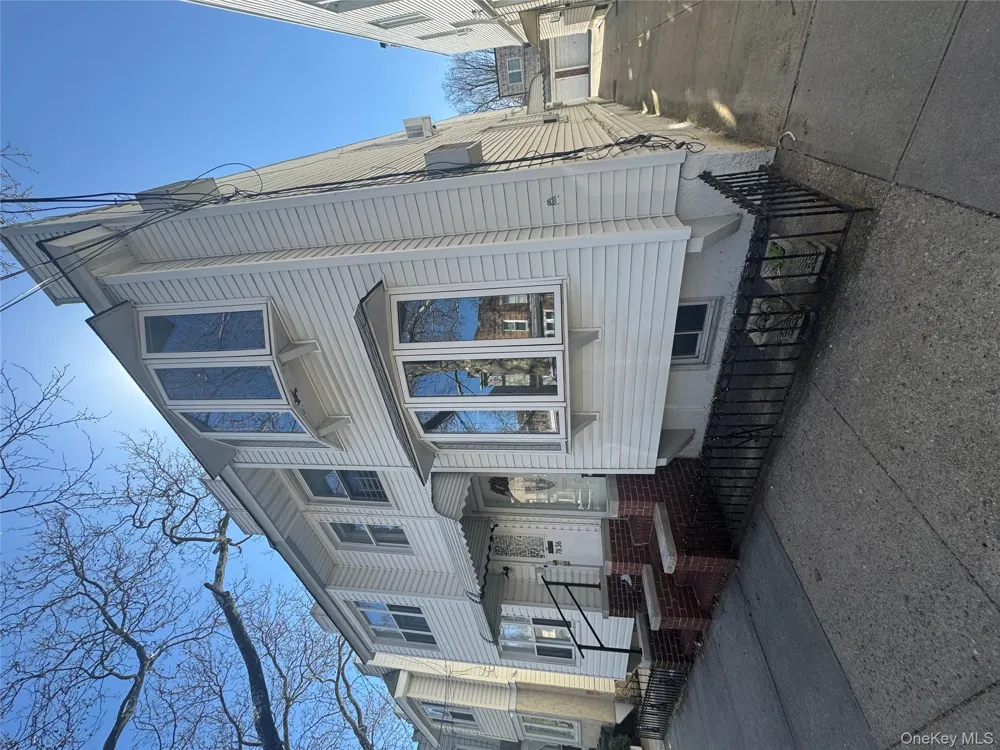 7834 79th Street Glendale, NY 11385