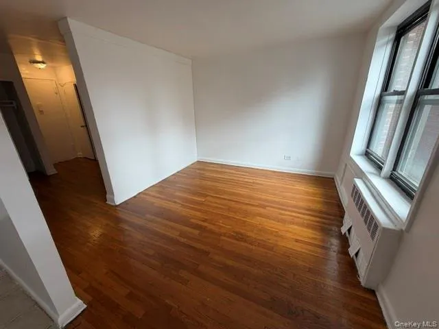 87-20 175 STREET Jamaica Estates, NY 11432