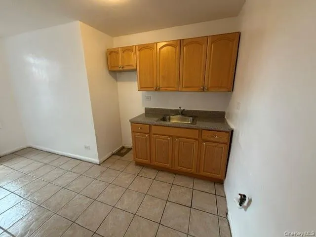 87-20 175 STREET Jamaica Estates, NY 11432