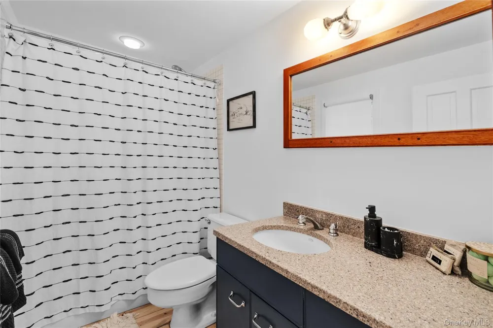 197 Hog Creek Road East Hampton, NY 11937