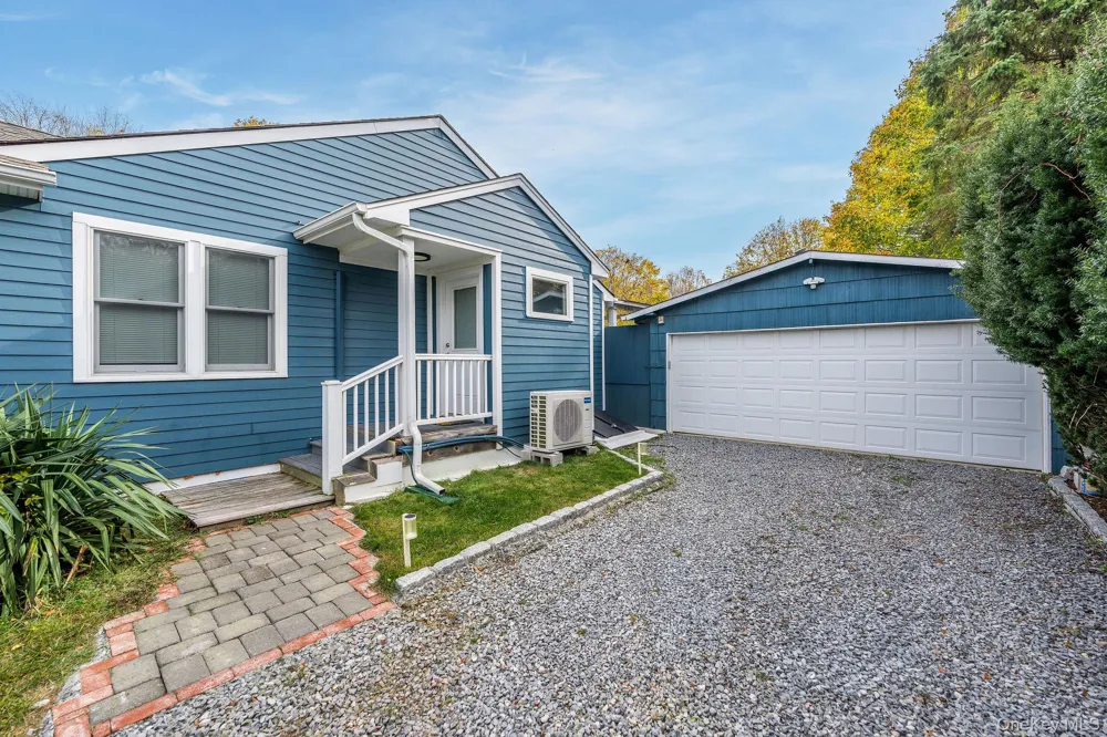 10940 Main Road East Marion, NY 11939