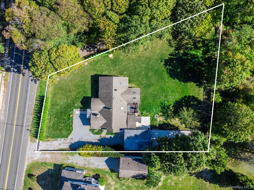 10940 Main Road East Marion, NY 11939