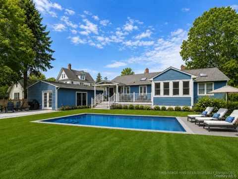 10940 Main Road