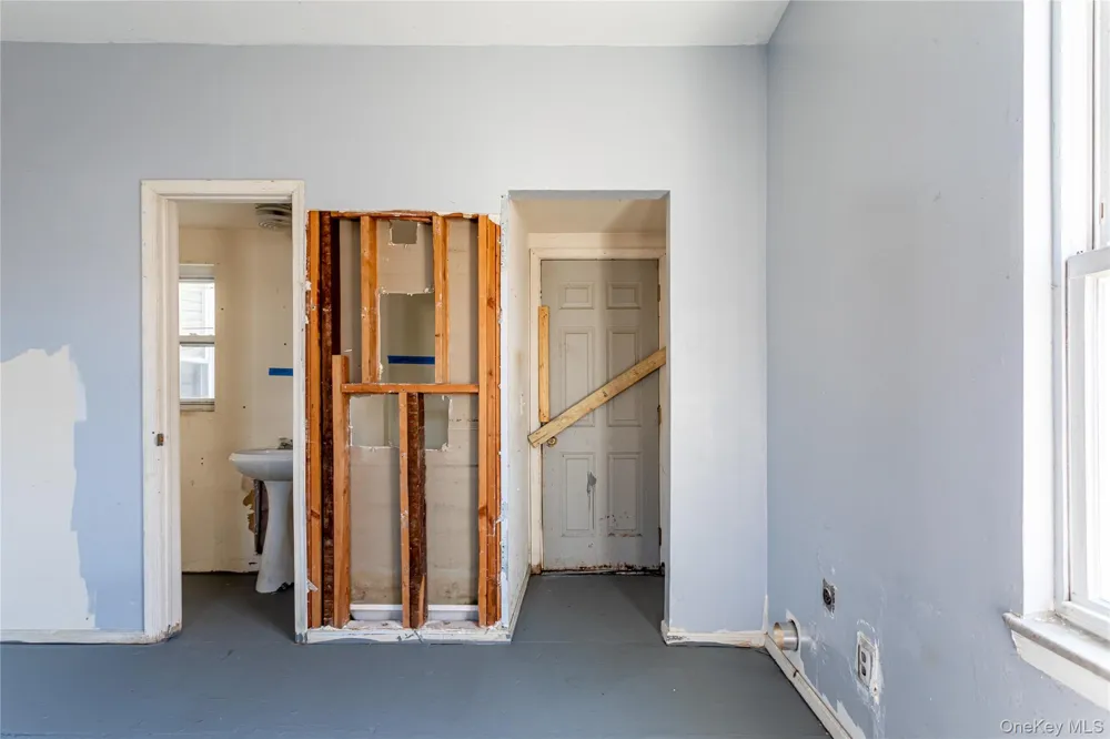 14 Dongan Street Staten Island, NY 10310