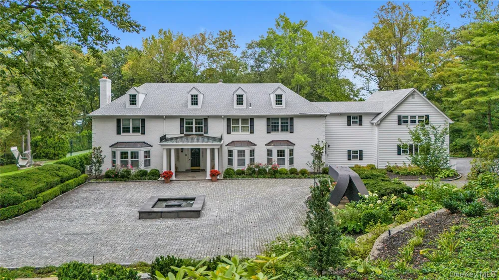 45 Southeast Road Sands Point, NY 11050