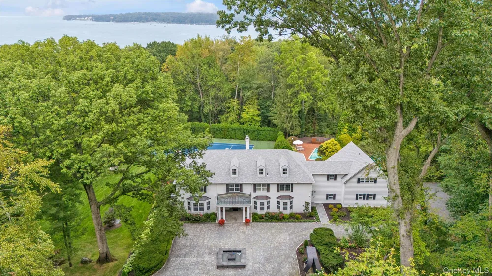 45 Southeast Road Sands Point, NY 11050
