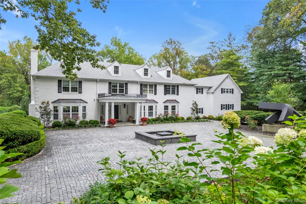 45 Southeast Road Sands Point, NY 11050
