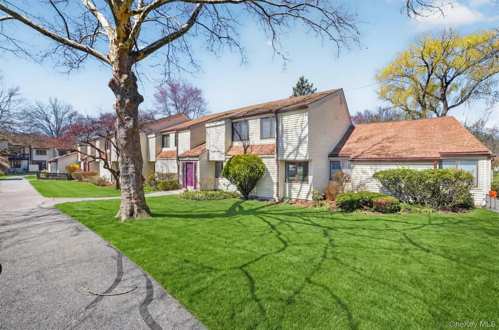 51 Jefferson Oval #F Yorktown Heights, NY 10598