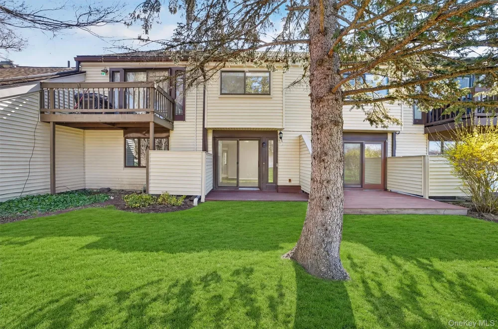 51 Jefferson Oval #F Yorktown Heights, NY 10598