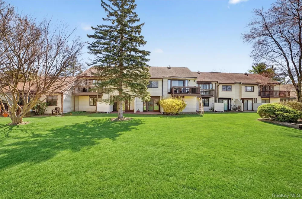 51 Jefferson Oval #F Yorktown Heights, NY 10598