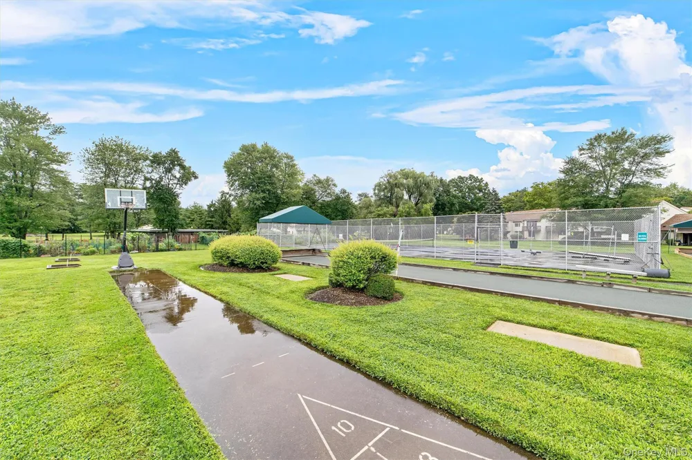 51 Jefferson Oval #F Yorktown Heights, NY 10598