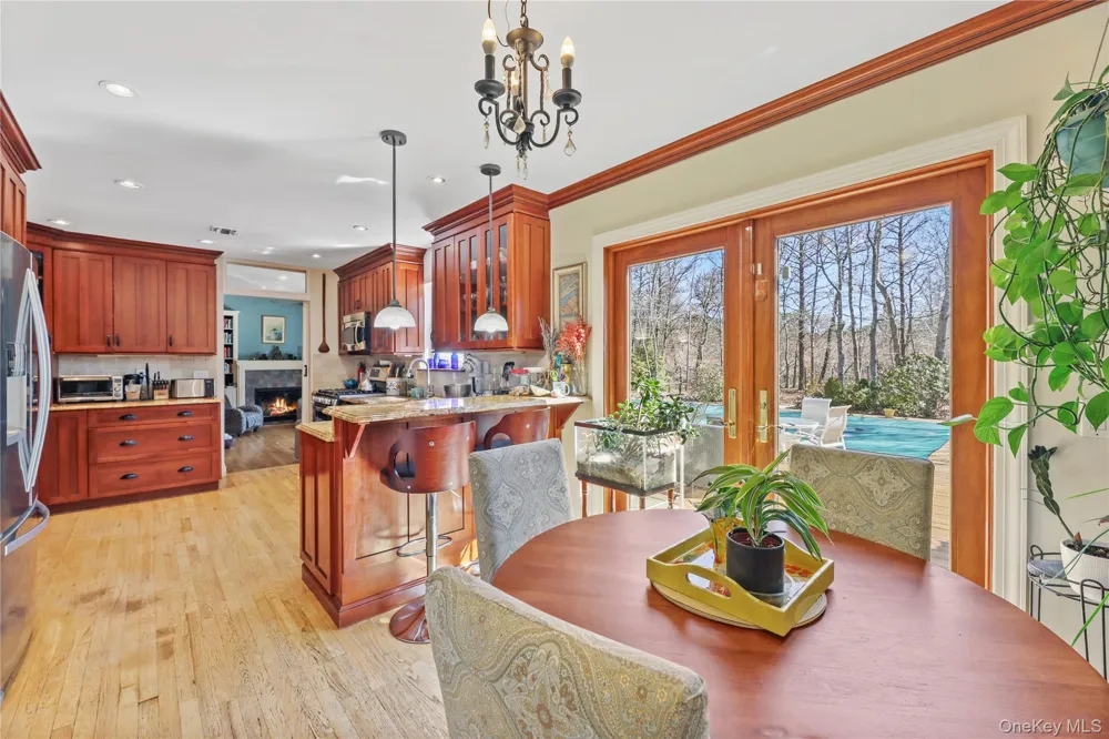 17 Jennifer Path Westhampton Beach, NY 11978
