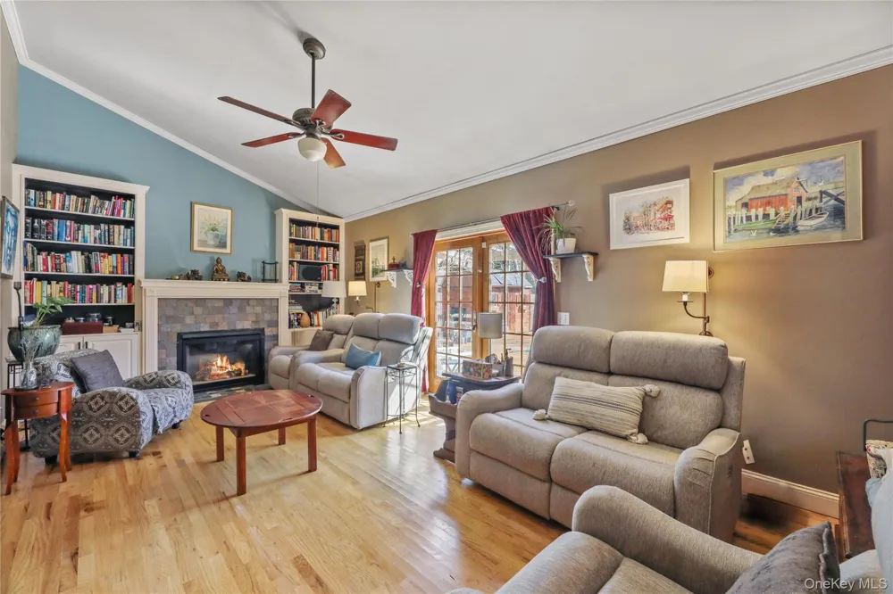 17 Jennifer Path Westhampton Beach, NY 11978