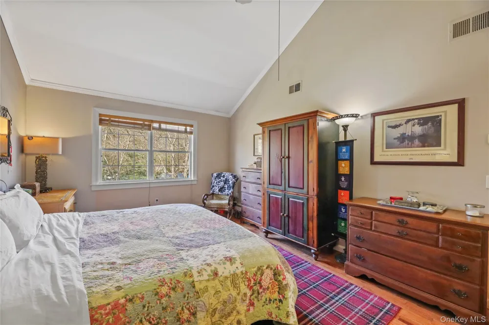 17 Jennifer Path Westhampton Beach, NY 11978