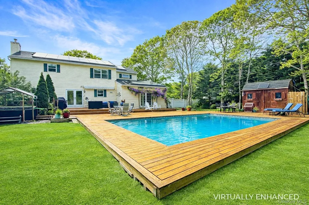 17 Jennifer Path Westhampton Beach, NY 11978