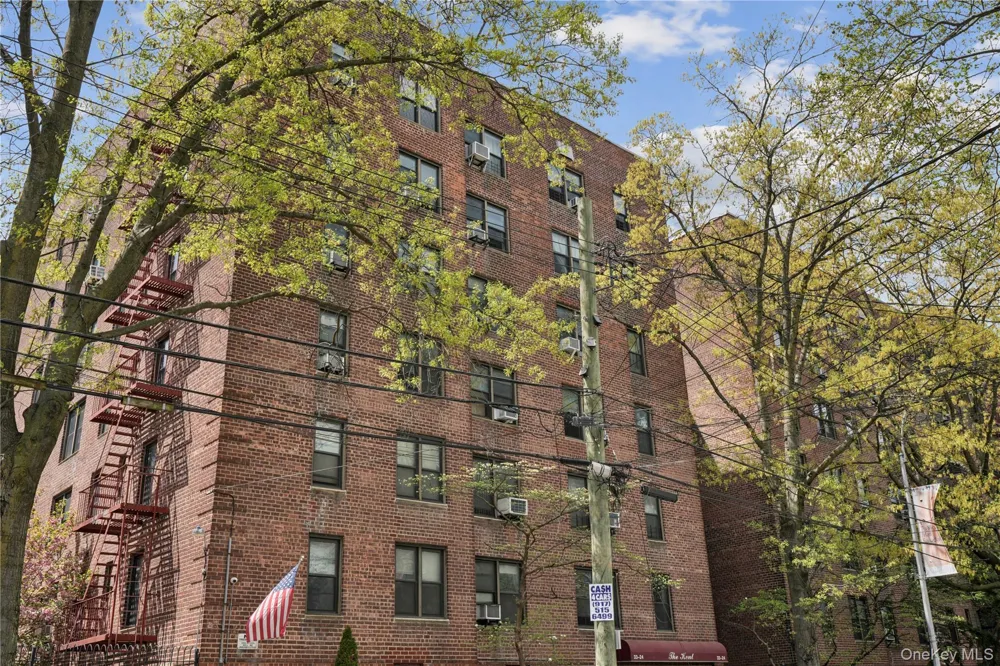 33-24 Junction Blvd #6R Jackson Heights, NY 11372
