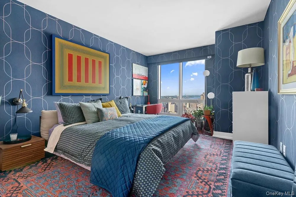 350 West 42nd Street #57C New York (Manhattan), NY 10036