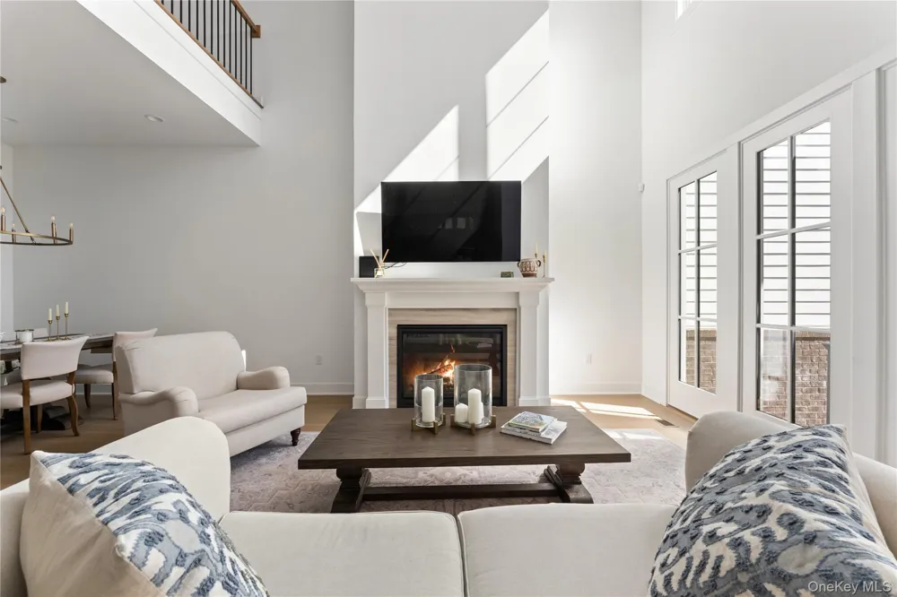 17 Lila Lane Chappaqua, NY 10514
