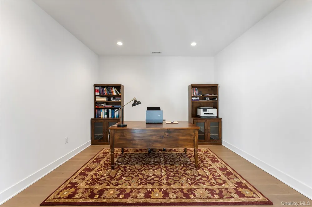 17 Lila Lane Chappaqua, NY 10514