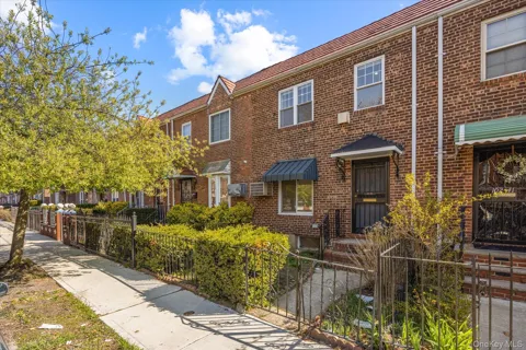 102-39 183 PLACE