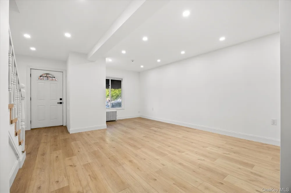 102-39 183 PLACE Hollis, NY 11423