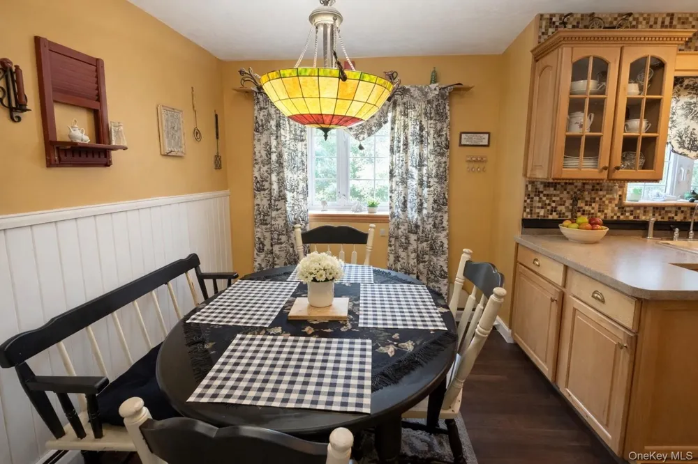 15 Palm Street Selden, NY 11784