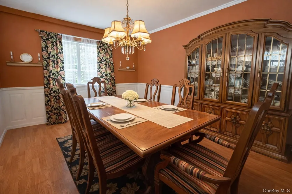 15 Palm Street Selden, NY 11784