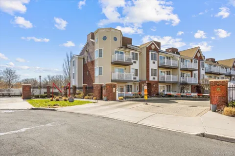 9428 Magnolia Court #3A