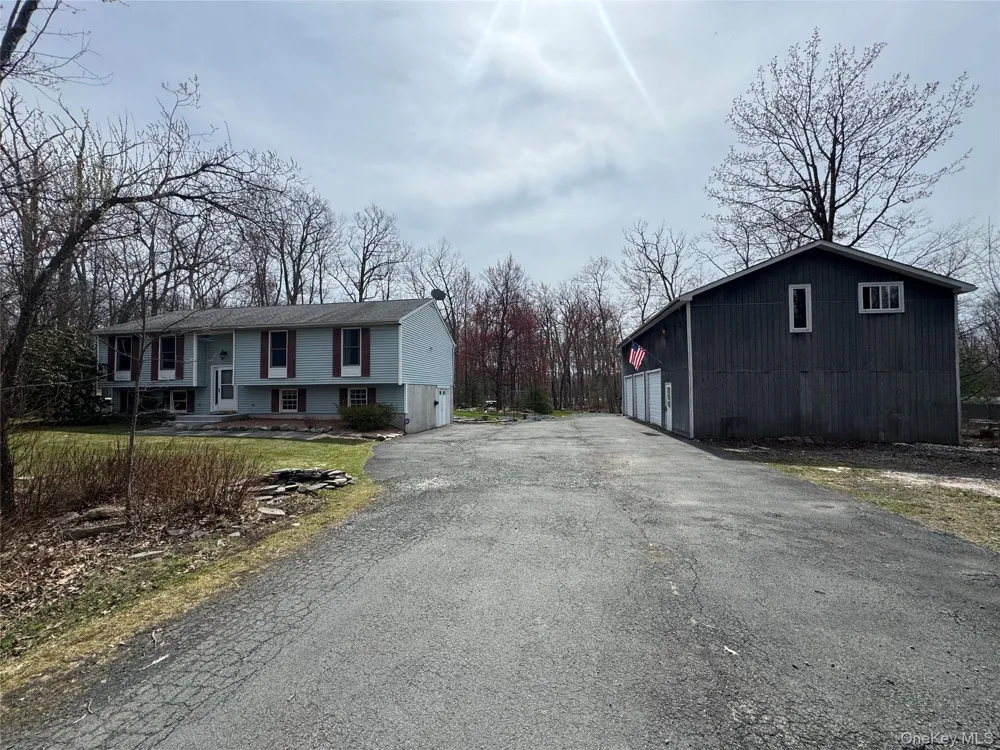 1325 Wurtsboro Mountain Road Wurtsboro, NY 12790
