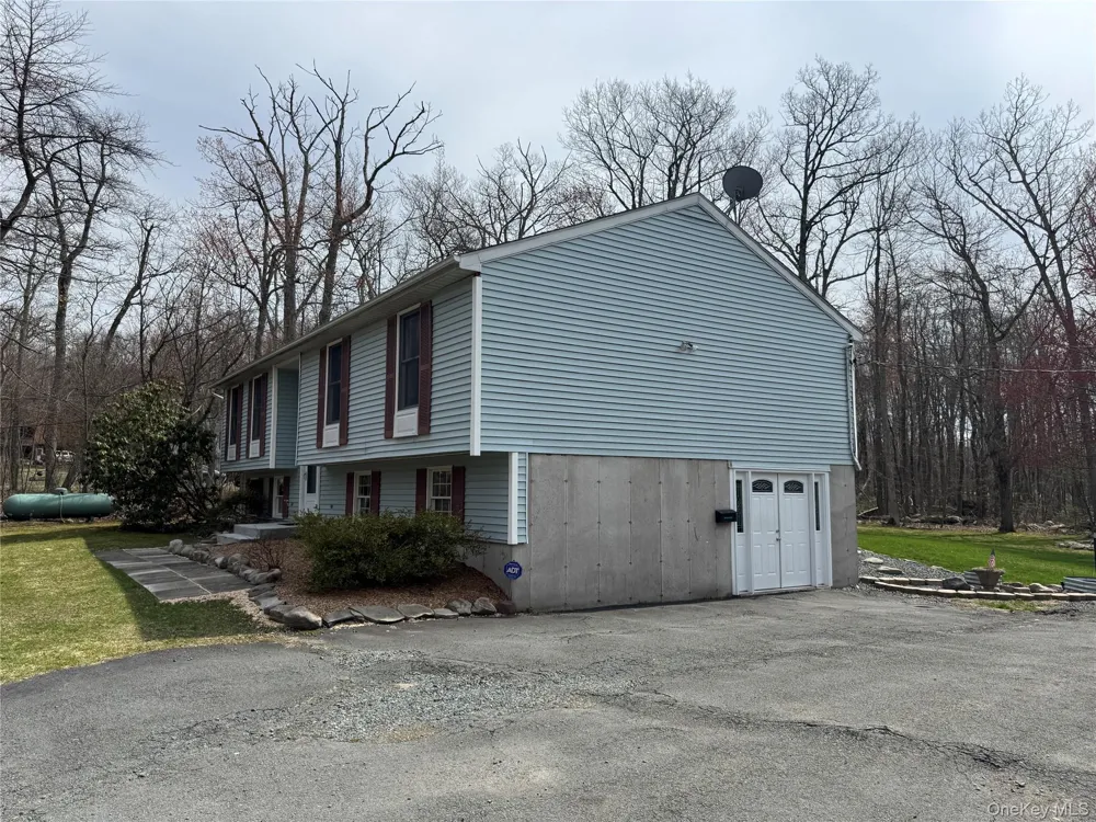 1325 Wurtsboro Mountain Road Wurtsboro, NY 12790