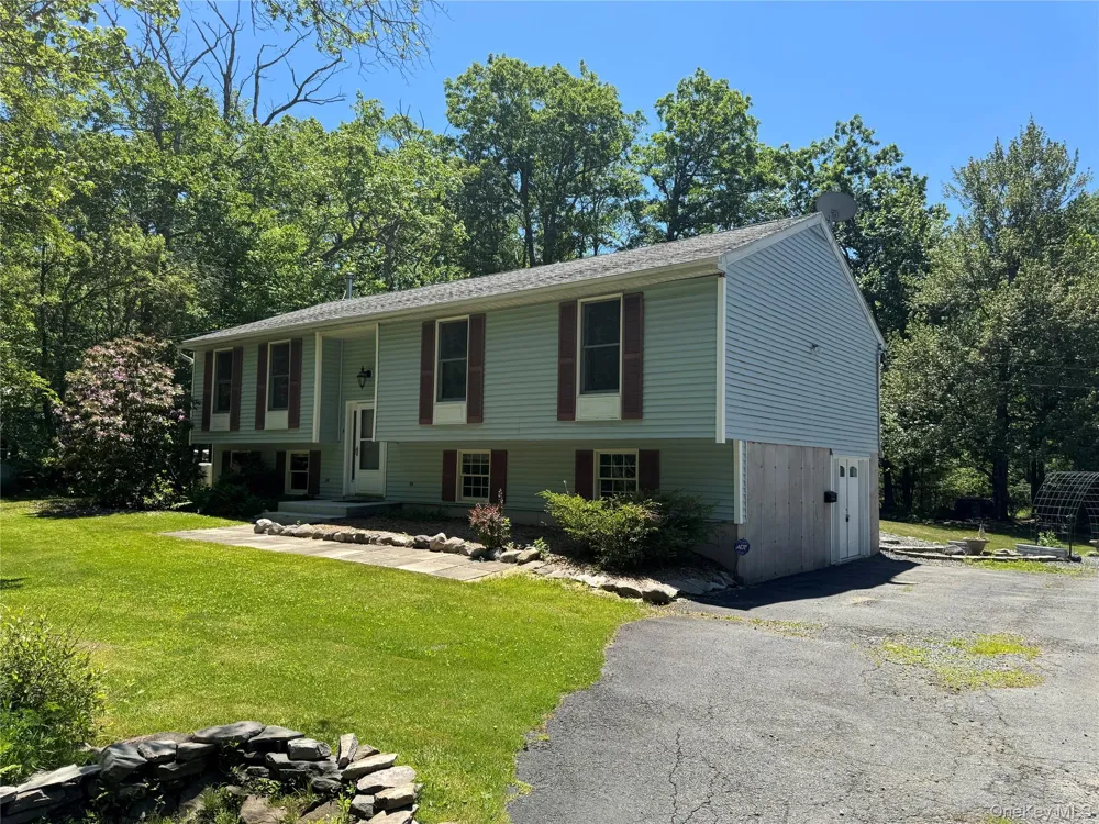 1325 Wurtsboro Mountain Road Wurtsboro, NY 12790