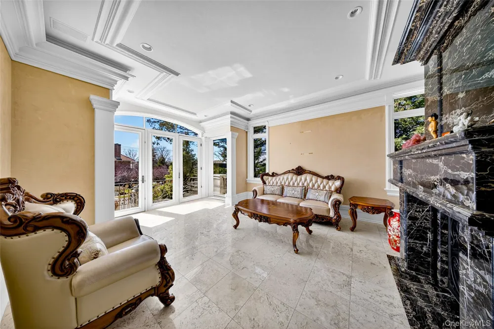 17 North Drive Malba, NY 11357