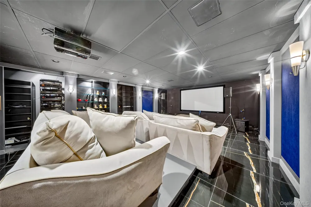 17 North Drive Malba, NY 11357