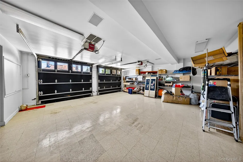 17 North Drive Malba, NY 11357