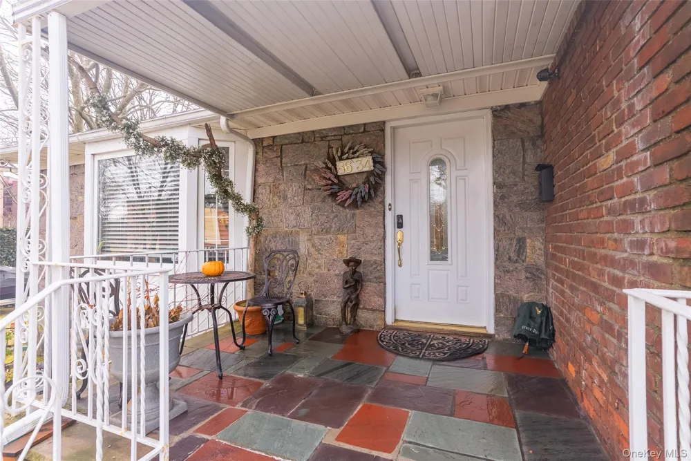 86-34 Francis Lewis Boulevard Holliswood, NY 11432