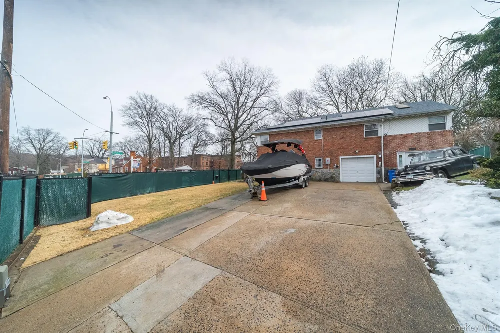 86-34 Francis Lewis Boulevard Holliswood, NY 11432