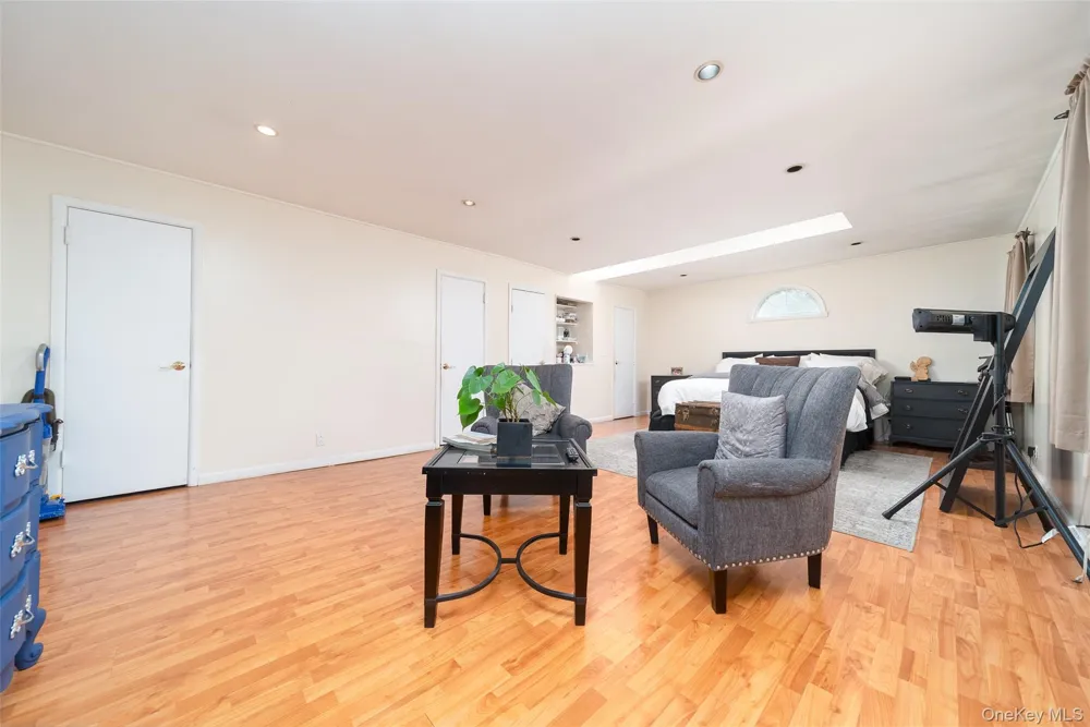 86-34 Francis Lewis Boulevard Holliswood, NY 11432