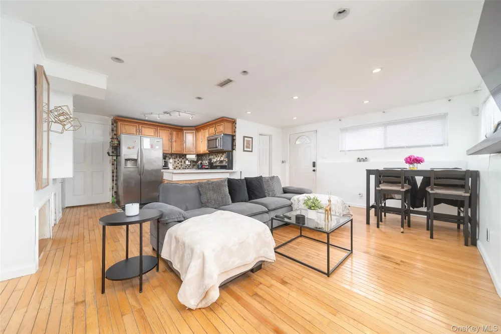 86-34 Francis Lewis Boulevard Holliswood, NY 11432